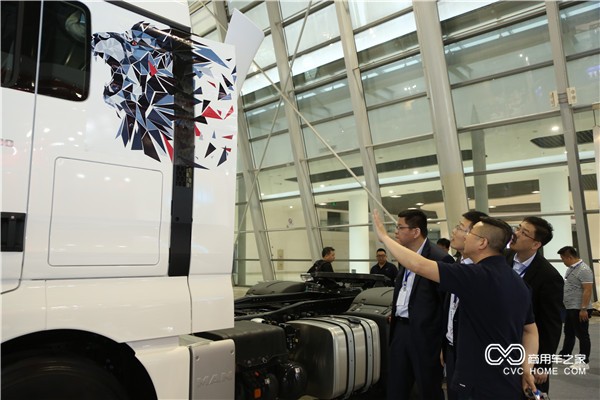 4.曼恩展出車輛.JPG